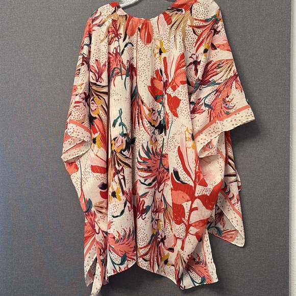 Women’s OS floral lightweight shrug polyester fabric with side sliths bohemian - Picture 5 of 6